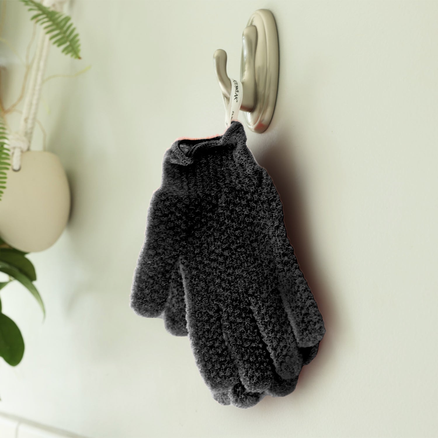 Heavy Black Exfoliating Bath Gloves