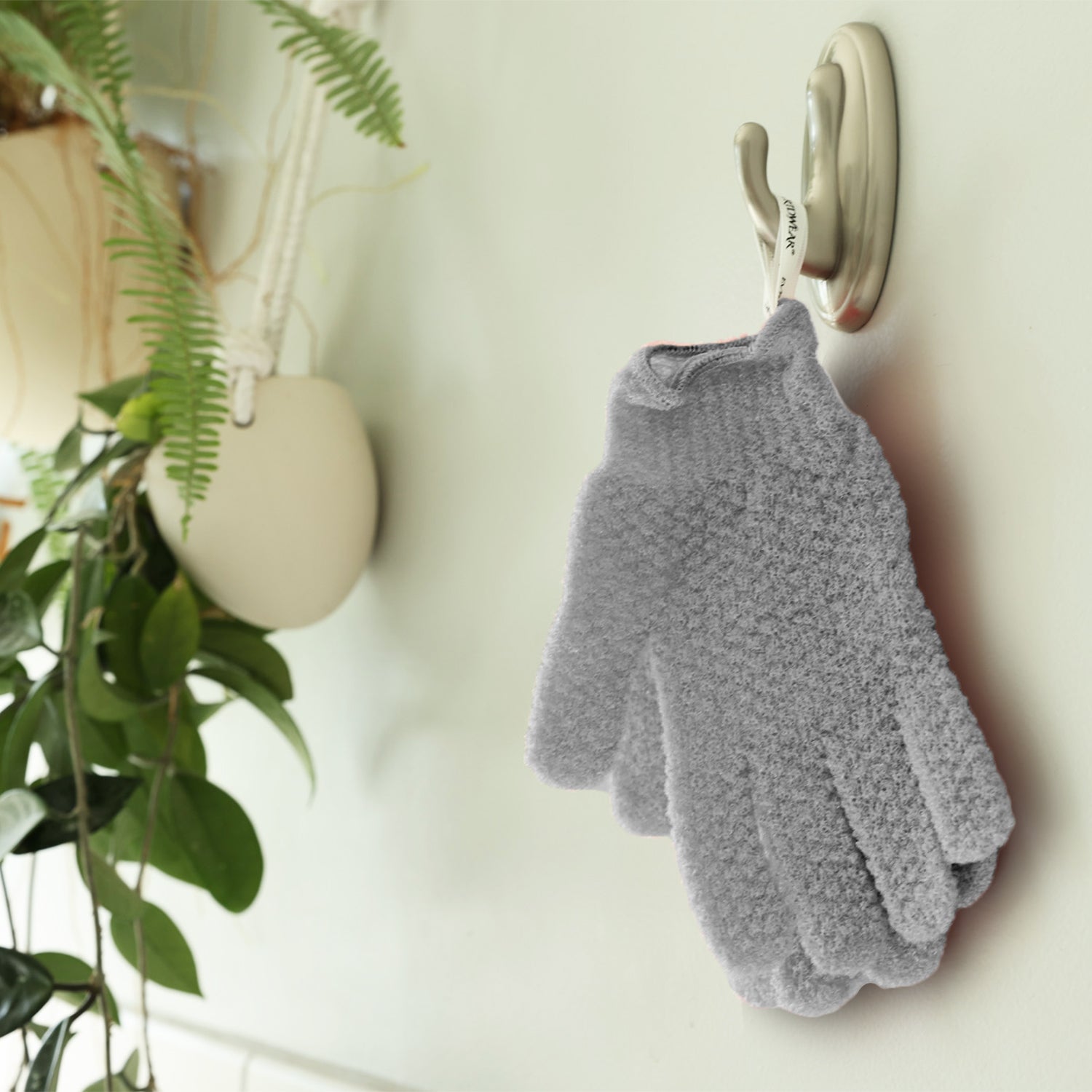 Recycled Exfoliating Gloves with Bamboo Charcoal