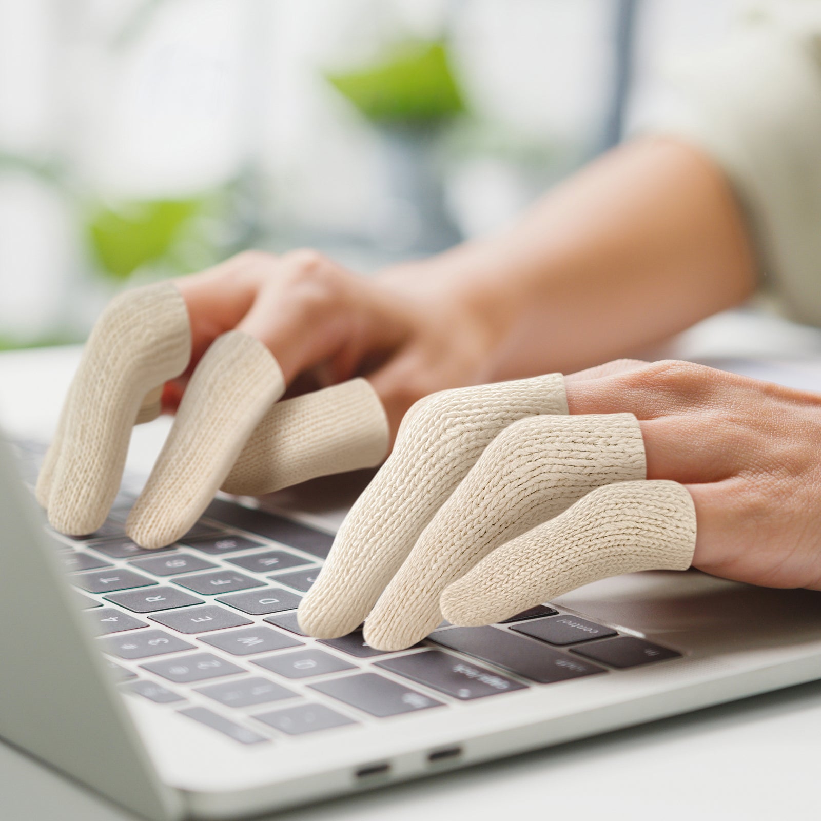 Touchscreen Toe Thumb Protector